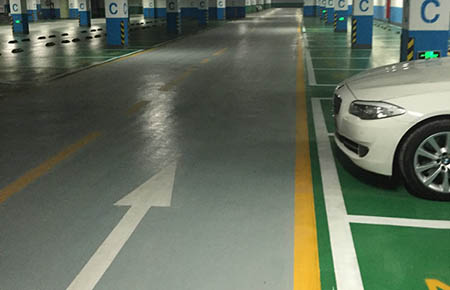停車庫(kù)環(huán)氧地坪樹(shù)脂地坪漆使用中要注意什么？