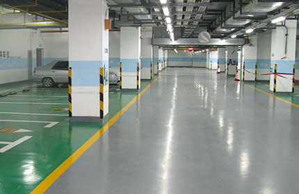 停車場環(huán)氧地坪施工采用地坪漆有哪些優(yōu)點？